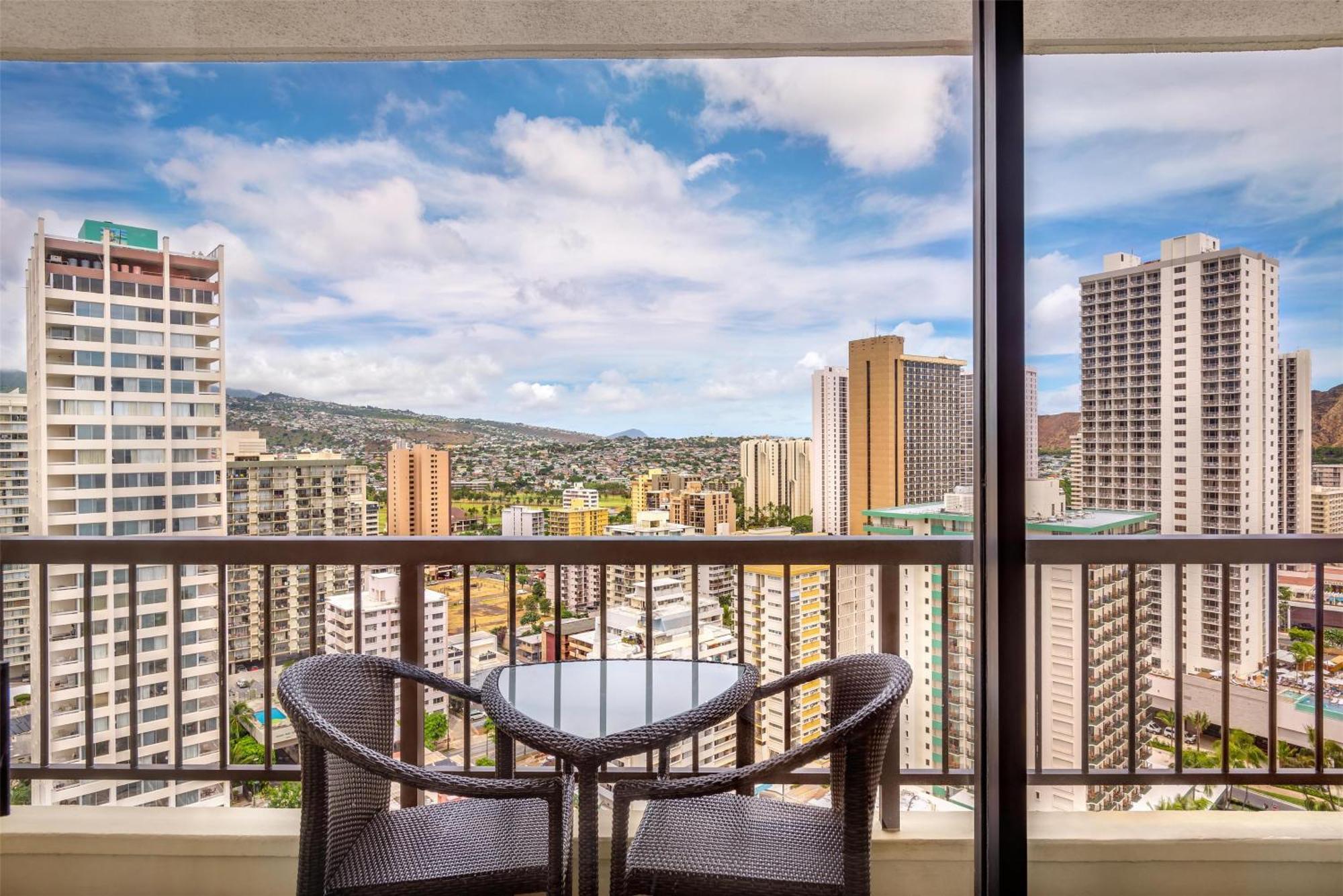 Hyatt Regency Waikiki &